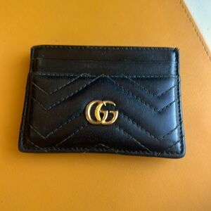 Authentic Gucci GG MARMONT CARD CASE - very good condition!
Originally $320